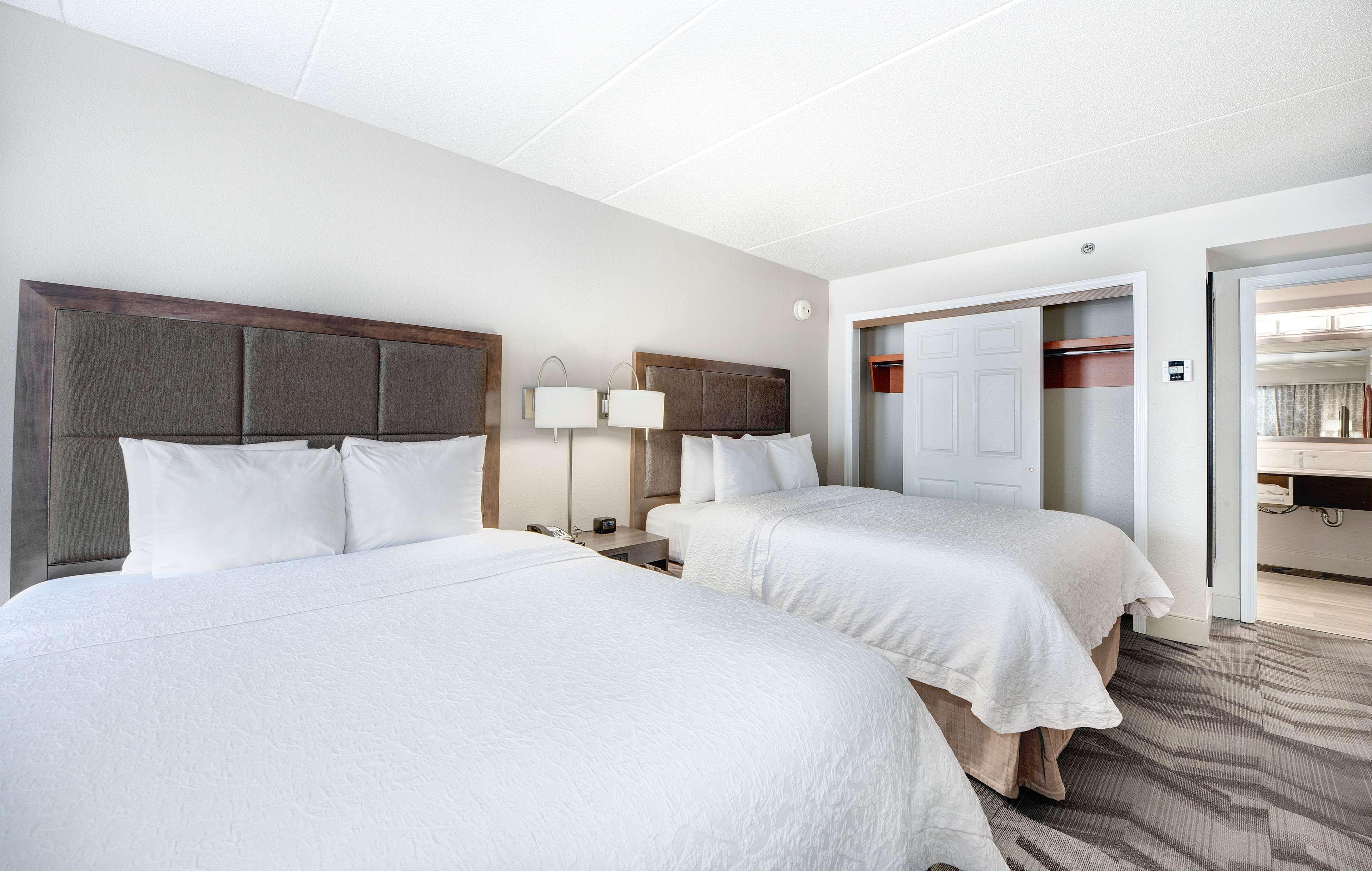 Hampton Inn & Suites Atlanta-Galleria Смирна Экстерьер фото