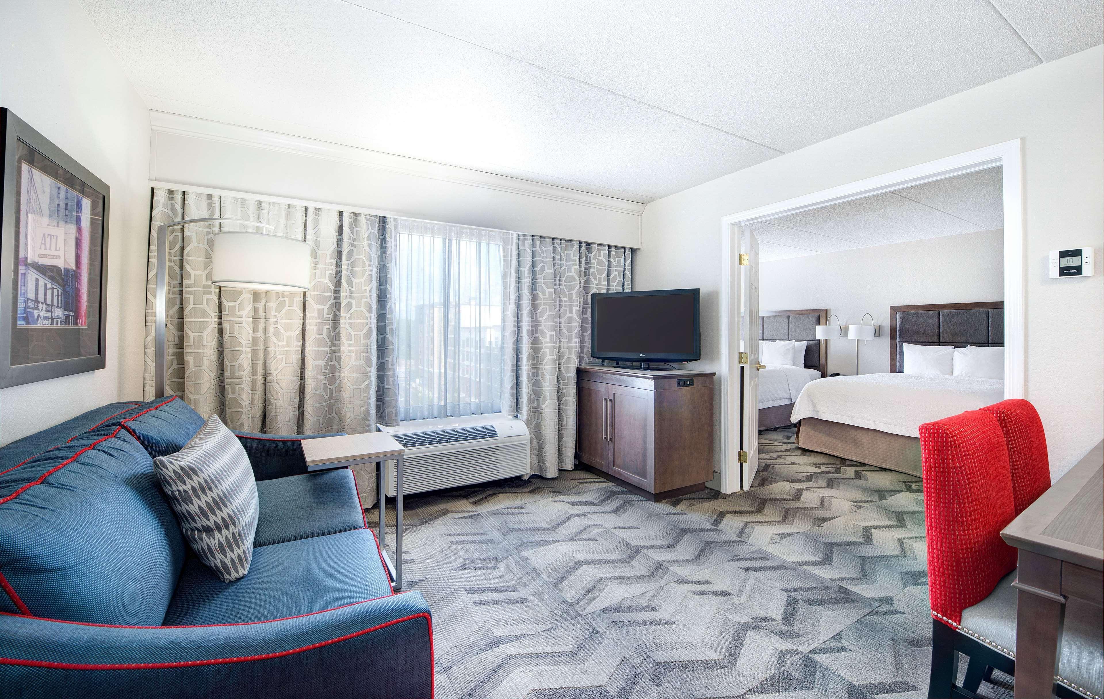 Hampton Inn & Suites Atlanta-Galleria Смирна Экстерьер фото
