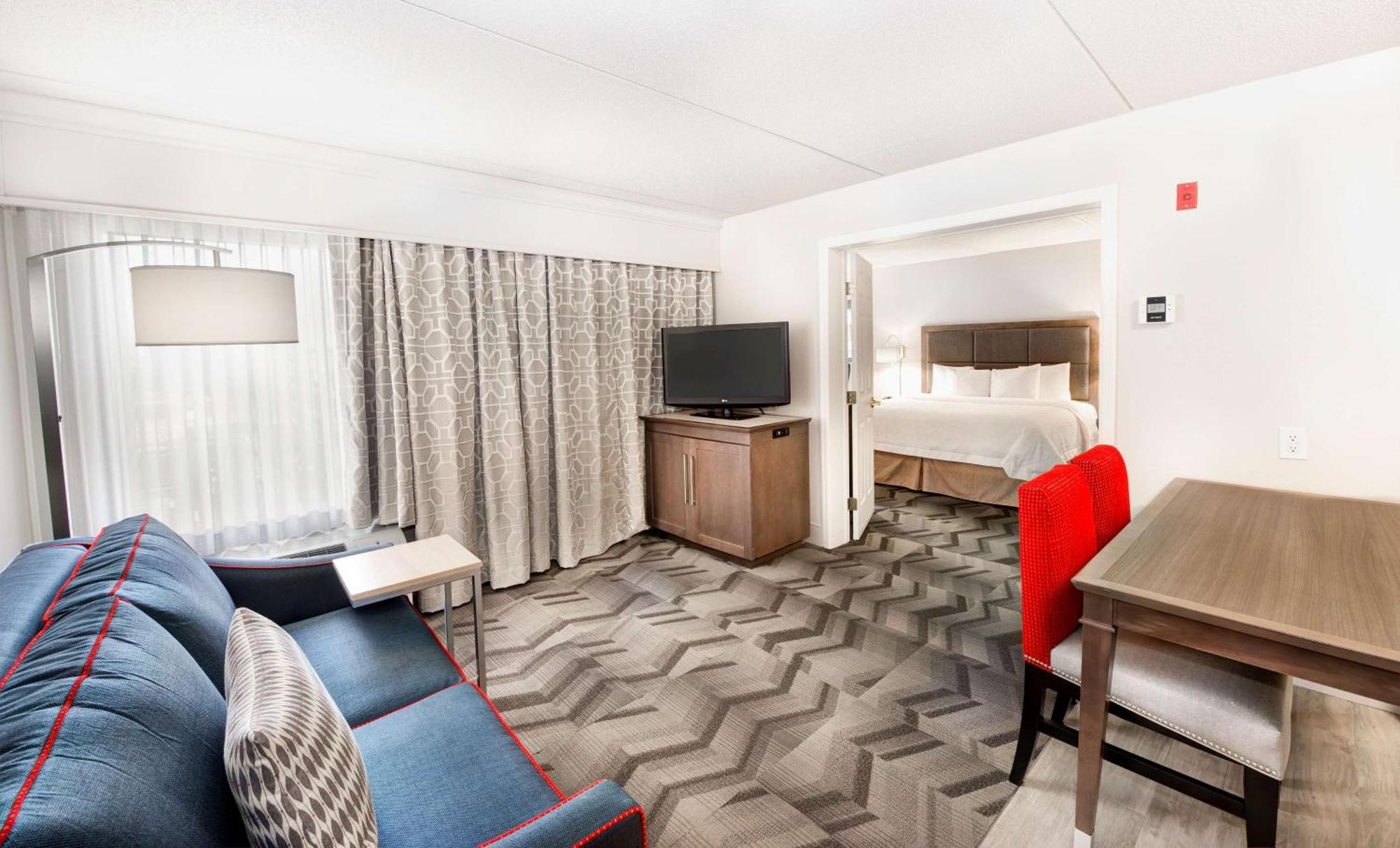 Hampton Inn & Suites Atlanta-Galleria Смирна Экстерьер фото